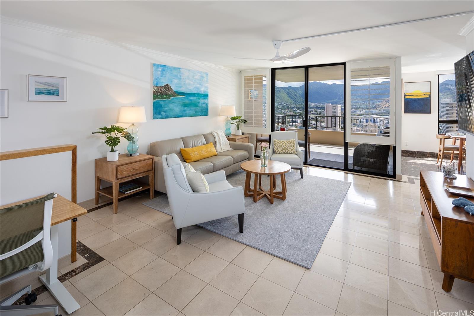 2121 Ala Wai Blvd Honolulu - Rental - photo 3 of 25