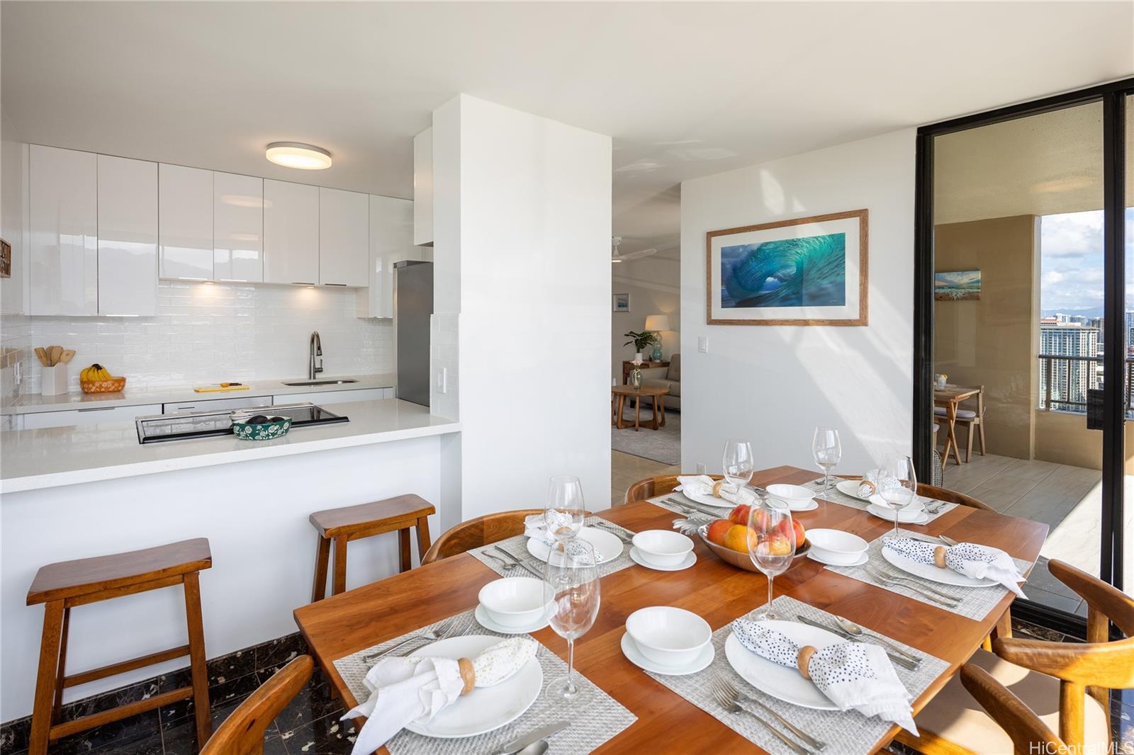 2121 Ala Wai Blvd Honolulu - Rental - photo 6 of 25