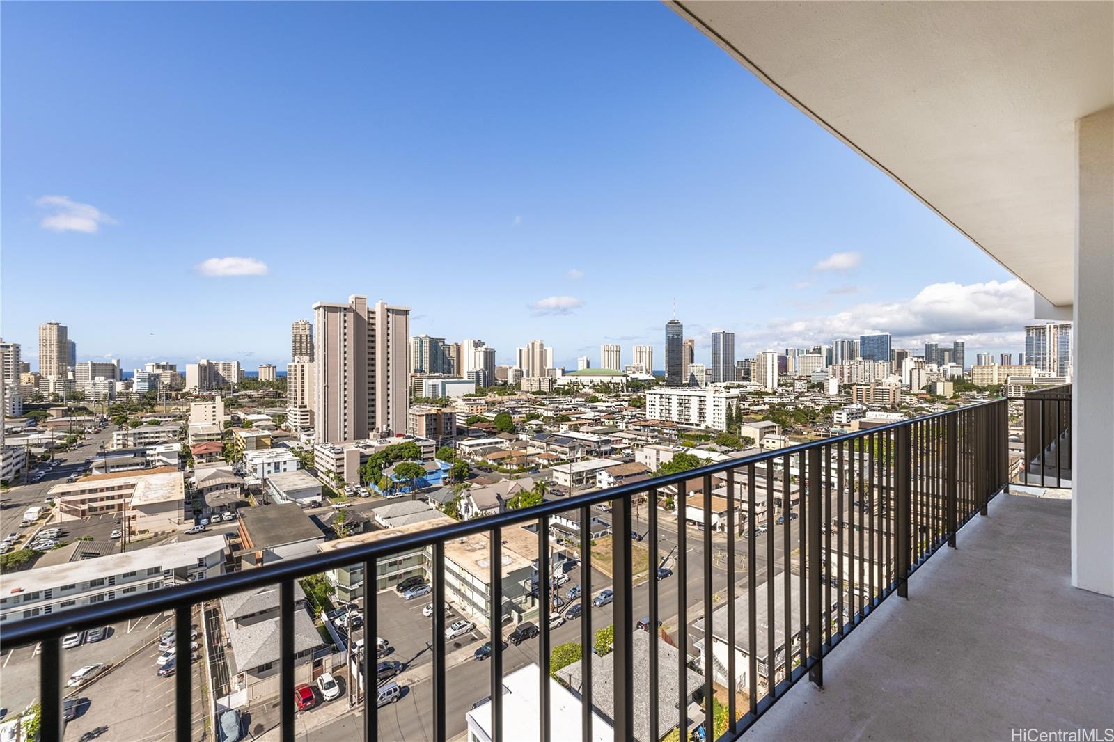 MCCULLY VILLA condo # 1606, Honolulu, Hawaii - photo 8 of 11