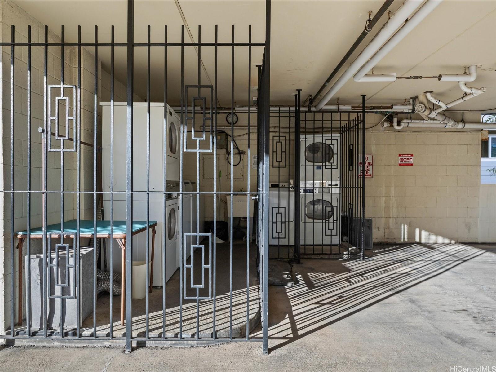 Hale Hoaloha condo # 303, Honolulu, Hawaii - photo 14 of 22