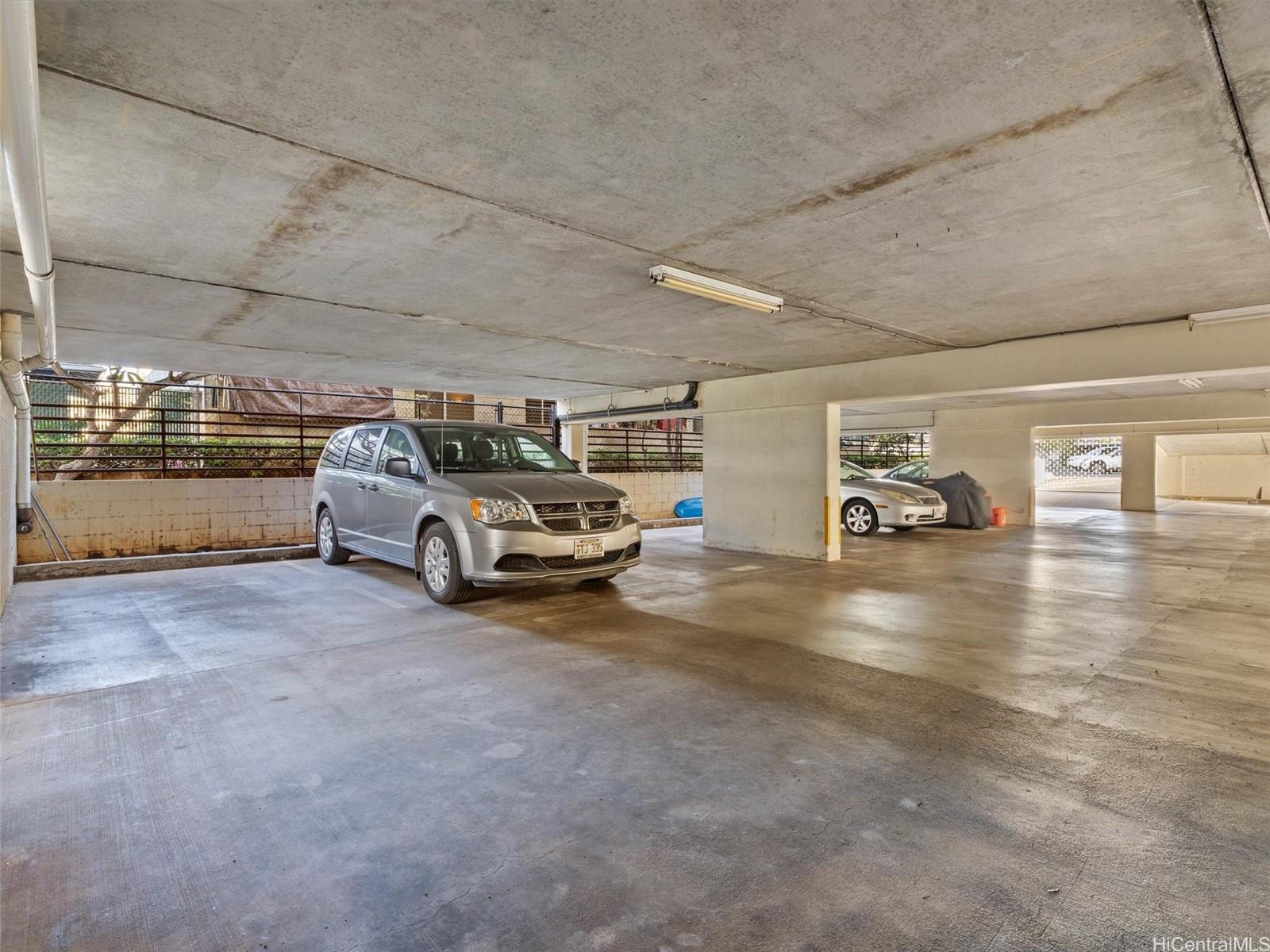 Hale Hoaloha condo # 303, Honolulu, Hawaii - photo 15 of 22