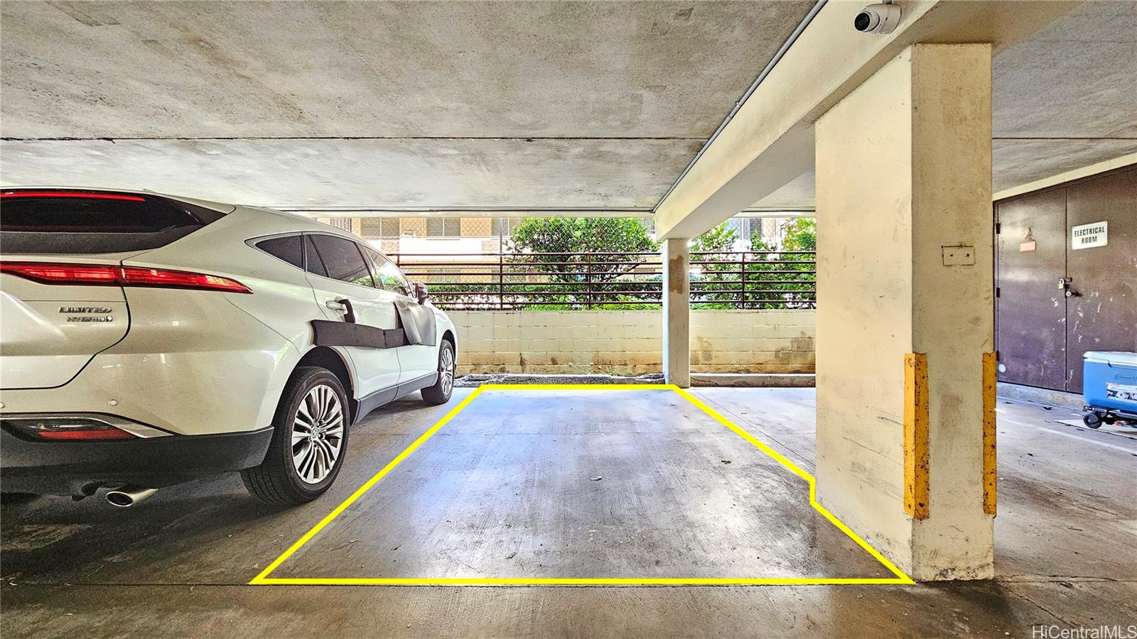 Hale Hoaloha condo # 307, Honolulu, Hawaii - photo 11 of 16