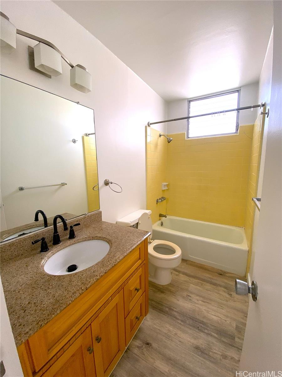 Hale Hoaloha condo # 701, Honolulu, Hawaii - photo 9 of 18