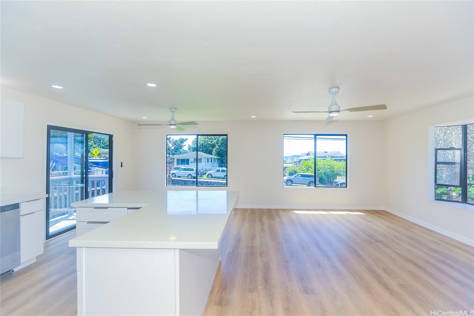 2122  Tantalus Drive Papakolea, Honolulu home - photo 2 of 25