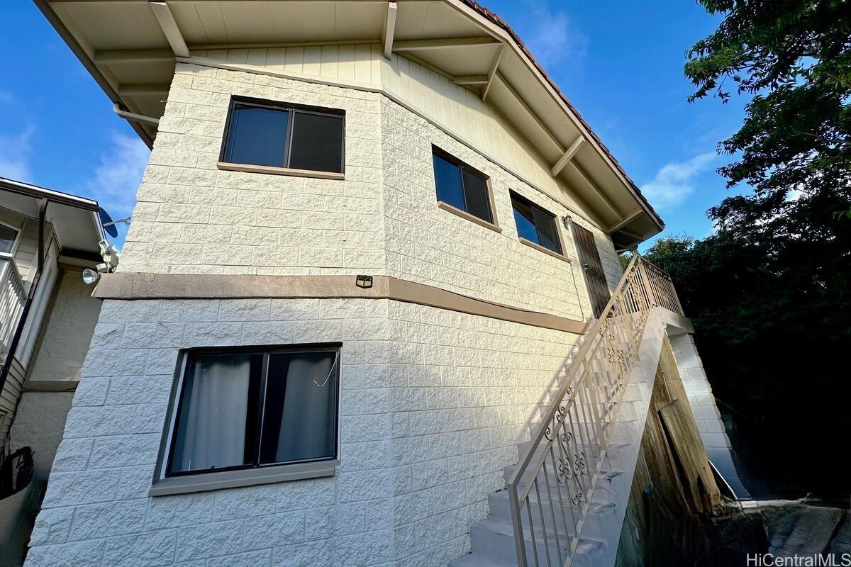 2123  Wilson St Kalihi-upper, Honolulu home - photo 15 of 25