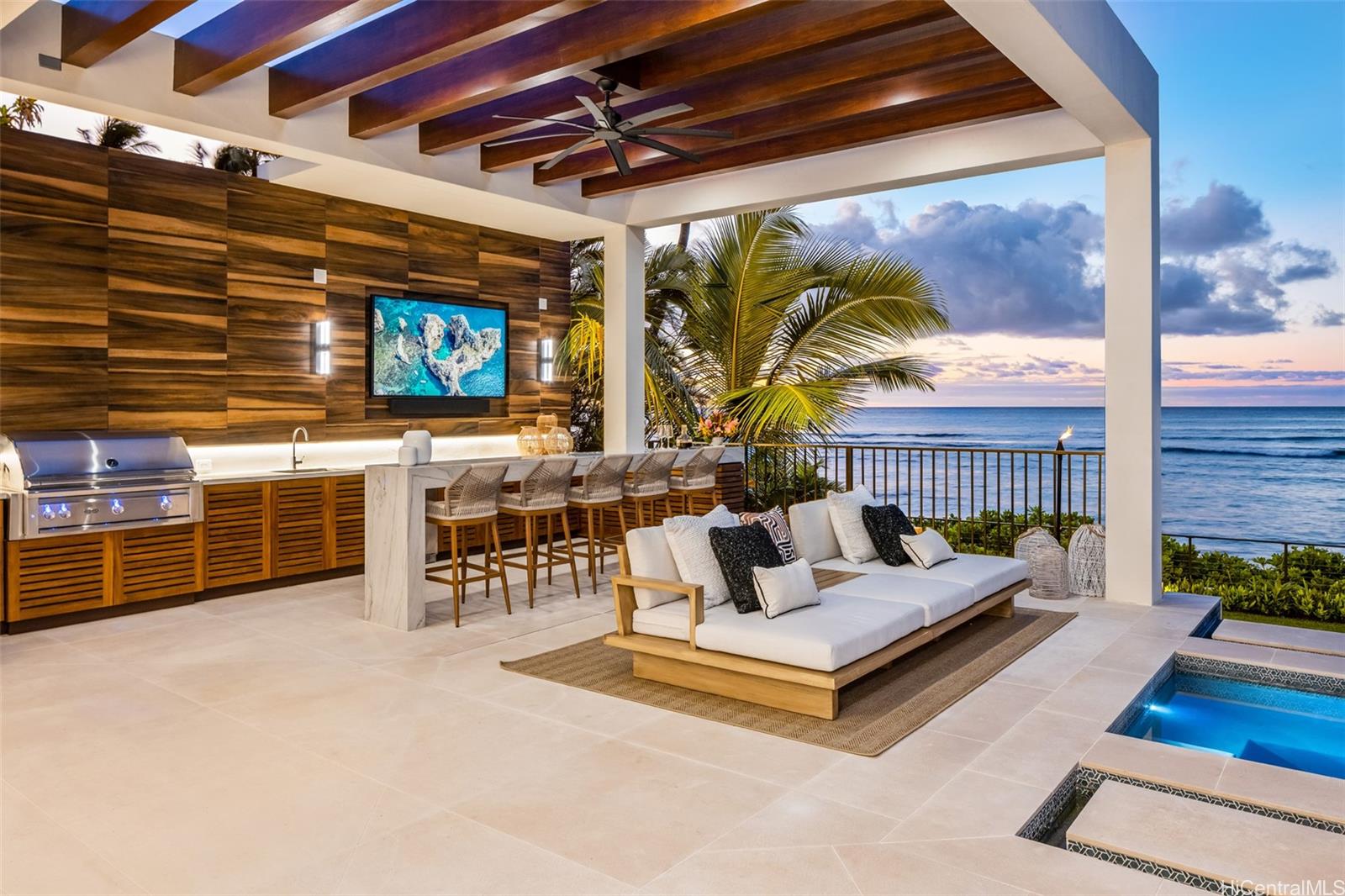 213  Kaalawai Pl Diamond Head, Diamond Head home - photo 15 of 22