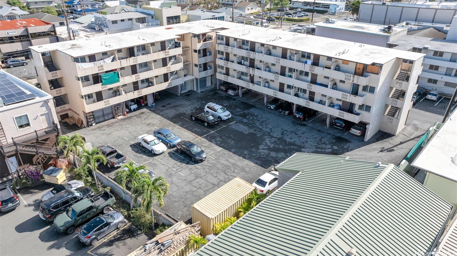 2131 S Beretania St Honolulu - Multi-family - photo 2 of 7