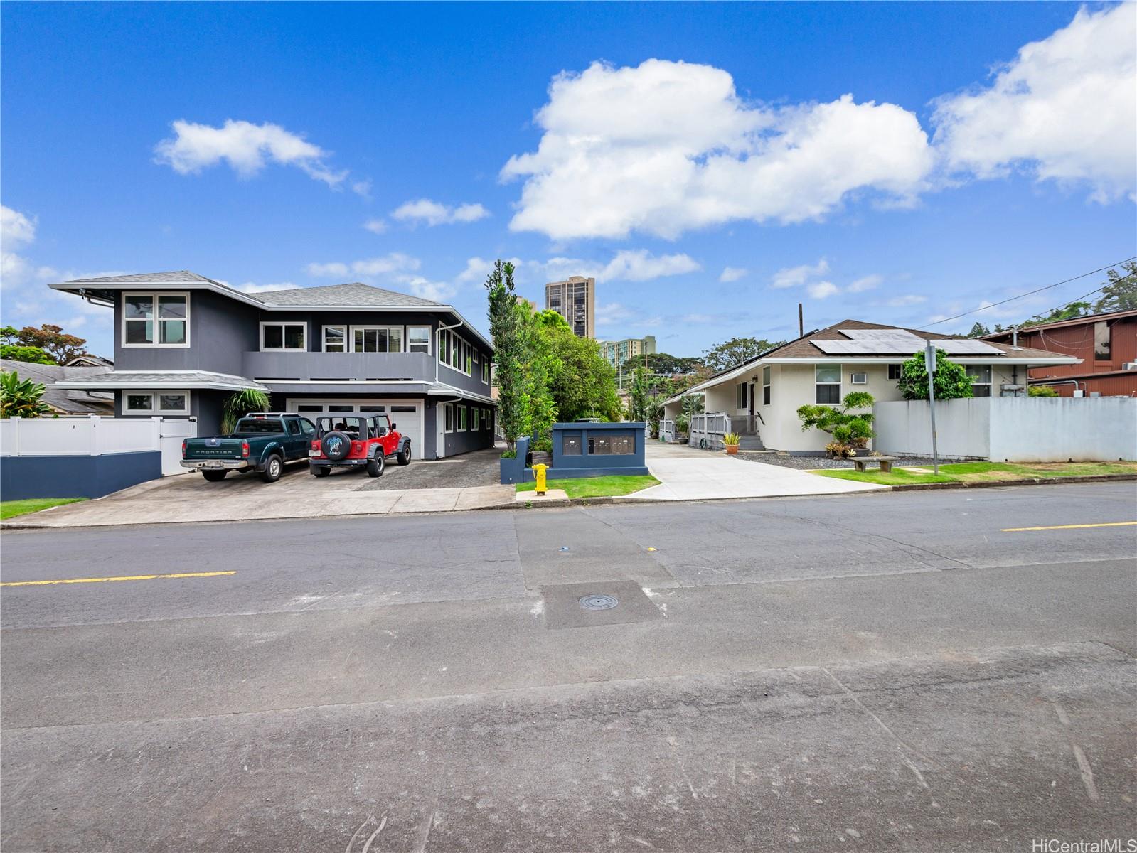 2134 Kanealii Ave Honolulu - Multi-family - photo 3 of 20