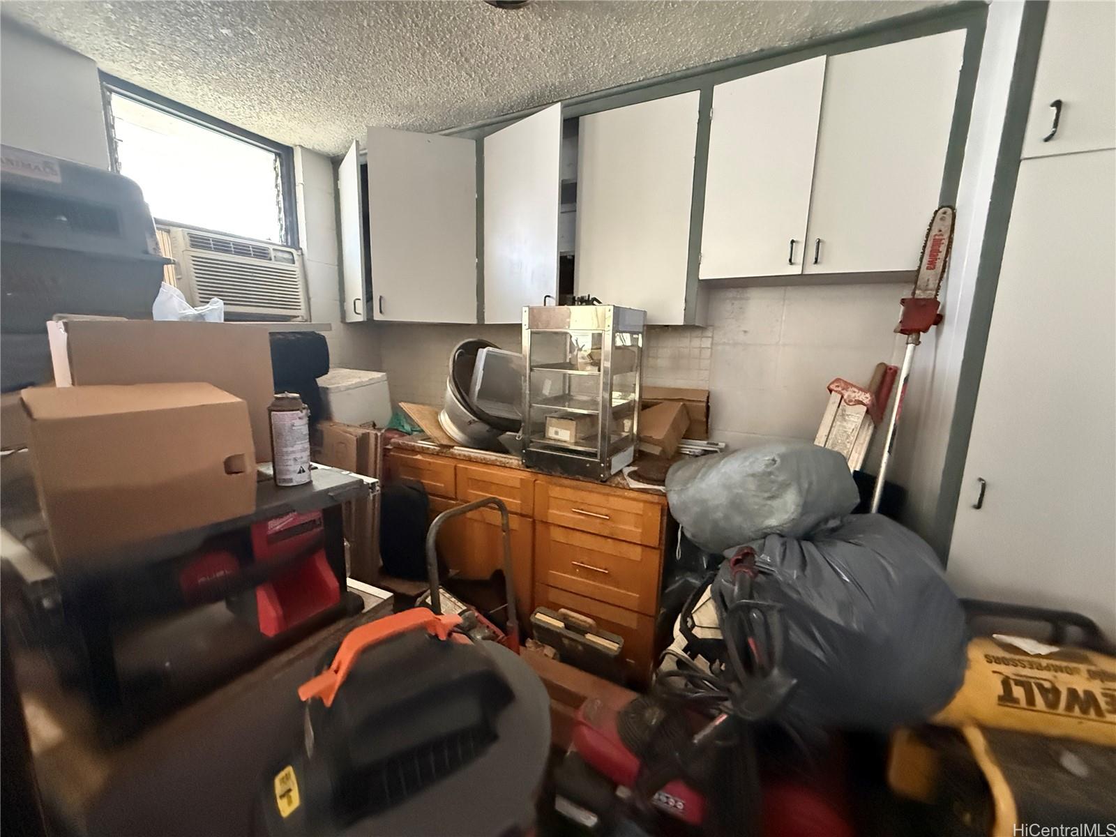 2135 Bannister Pl Honolulu - Multi-family - photo 14 of 25