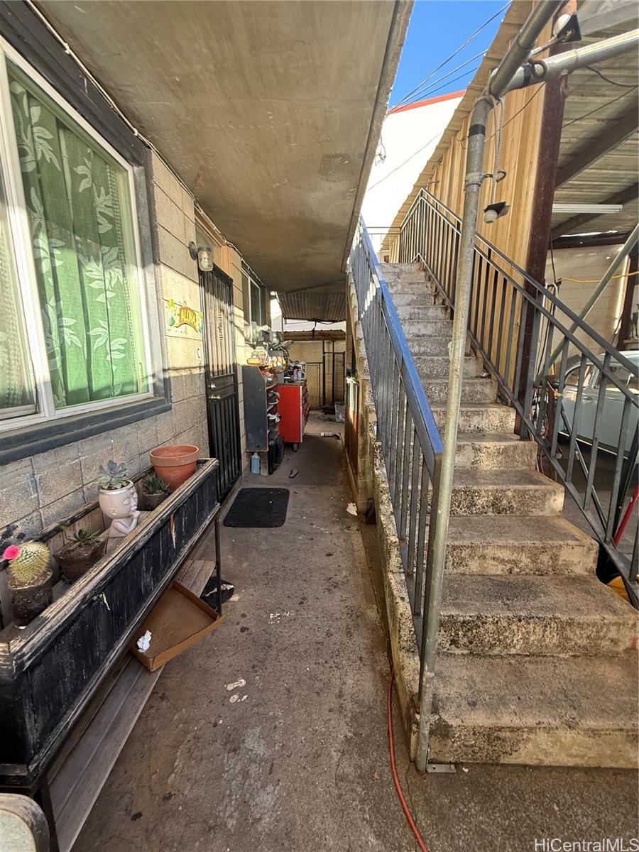 2135 Bannister Pl Honolulu - Multi-family - photo 17 of 25