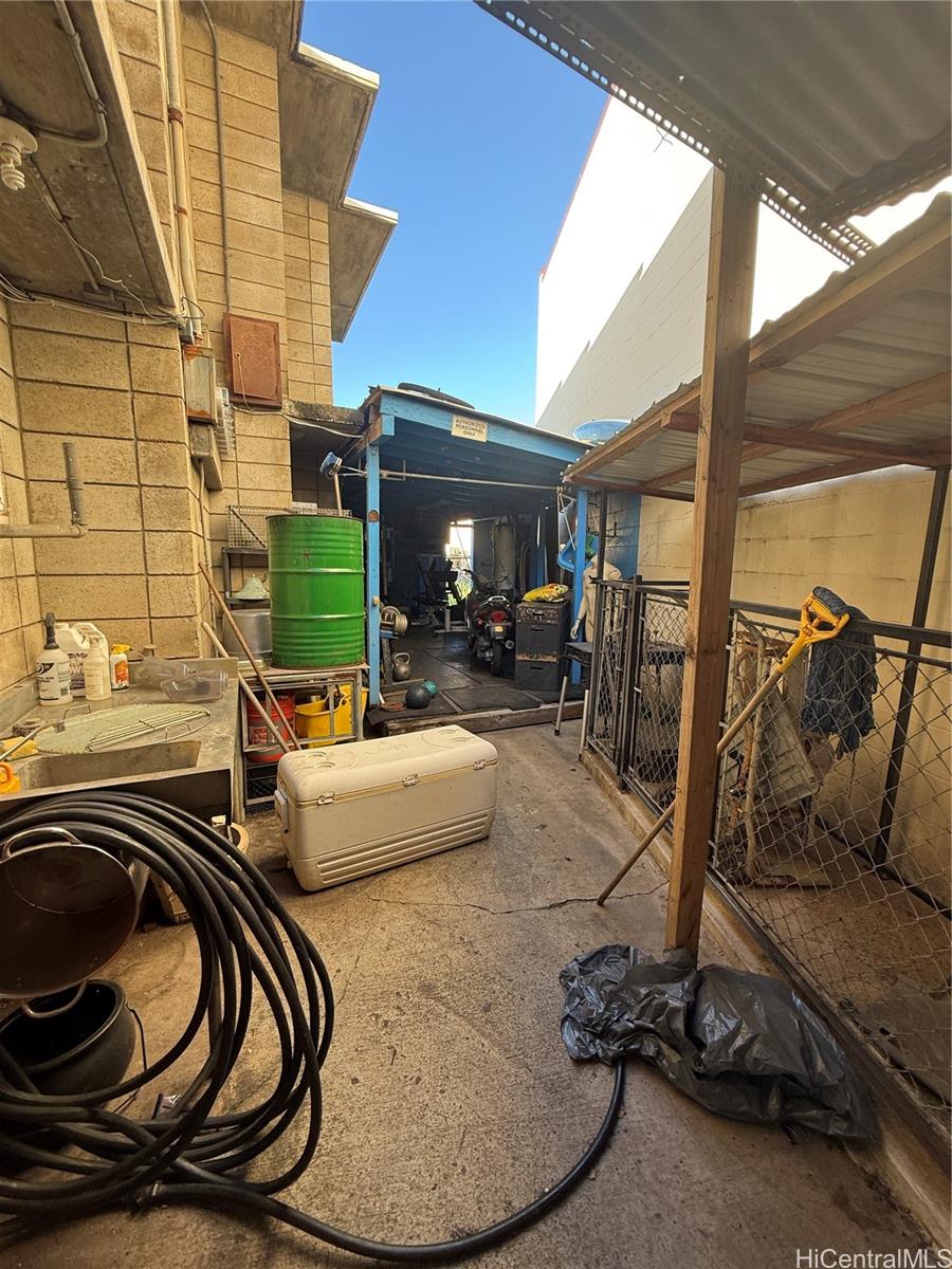 2135 Bannister Pl Honolulu - Multi-family - photo 21 of 25