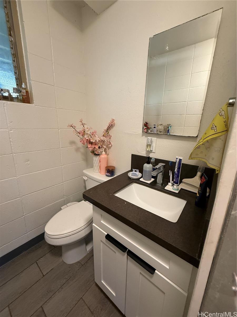 2135 Bannister Pl Honolulu - Multi-family - photo 9 of 25