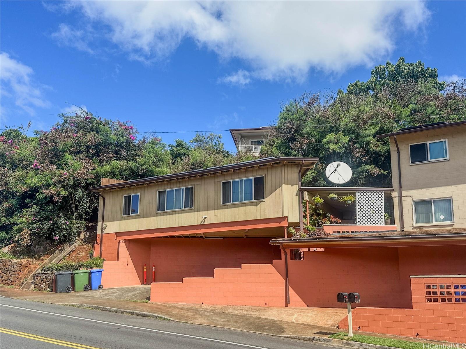 2136 & 2138 Aumakua Street Pearl City - Multi-family - photo 3 of 25