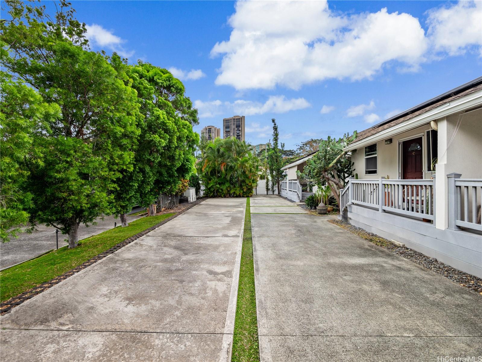 2138 Kanealii Ave Honolulu - Multi-family - photo 13 of 19