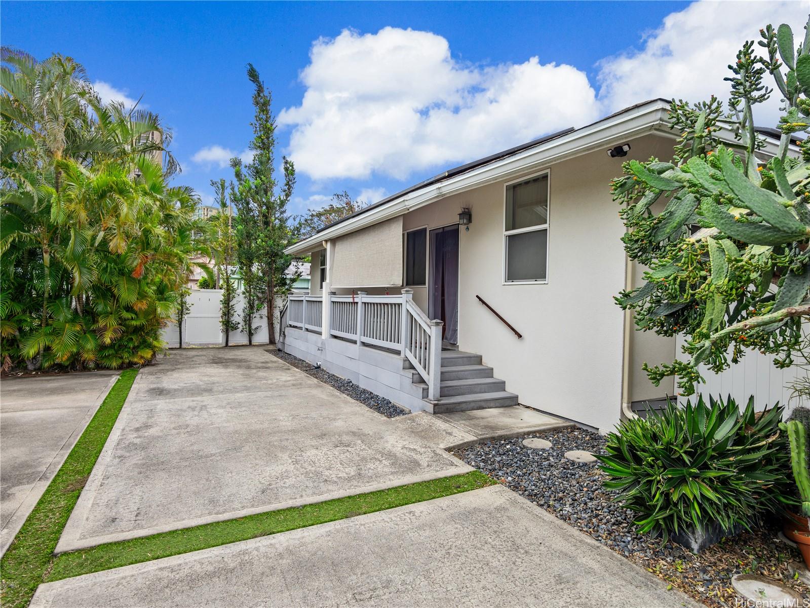 2138 Kanealii Ave Honolulu - Multi-family - photo 9 of 19