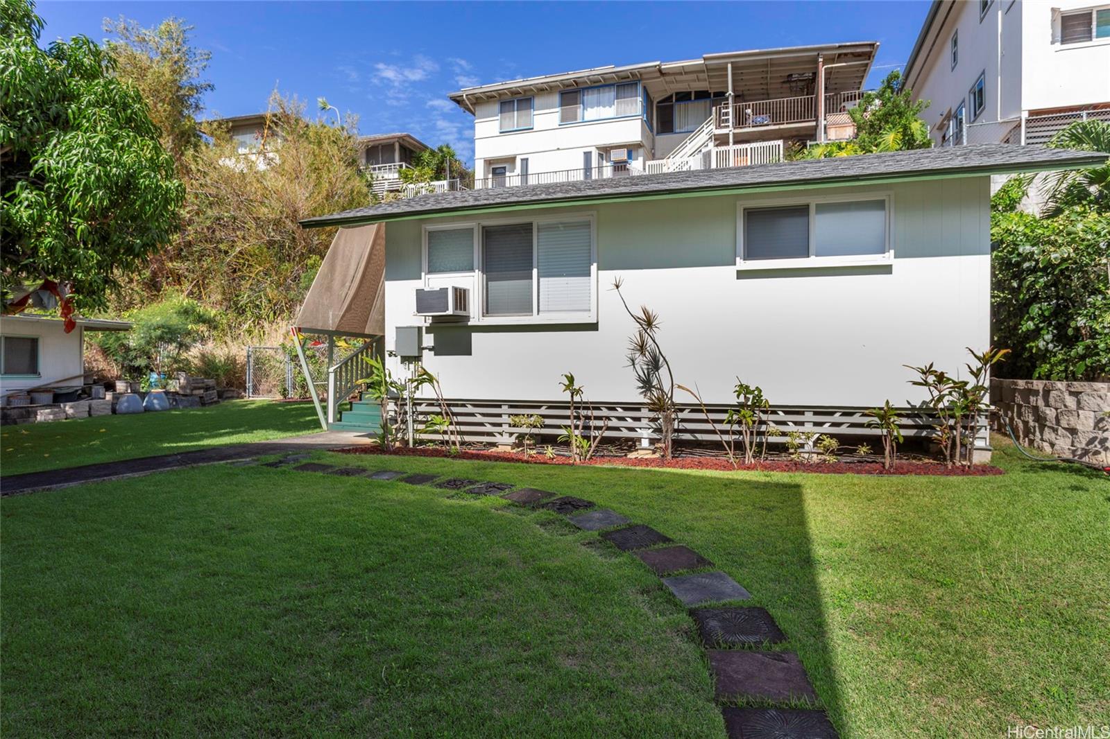 2138 Mahalo Street Honolulu - Rental - photo 11 of 12