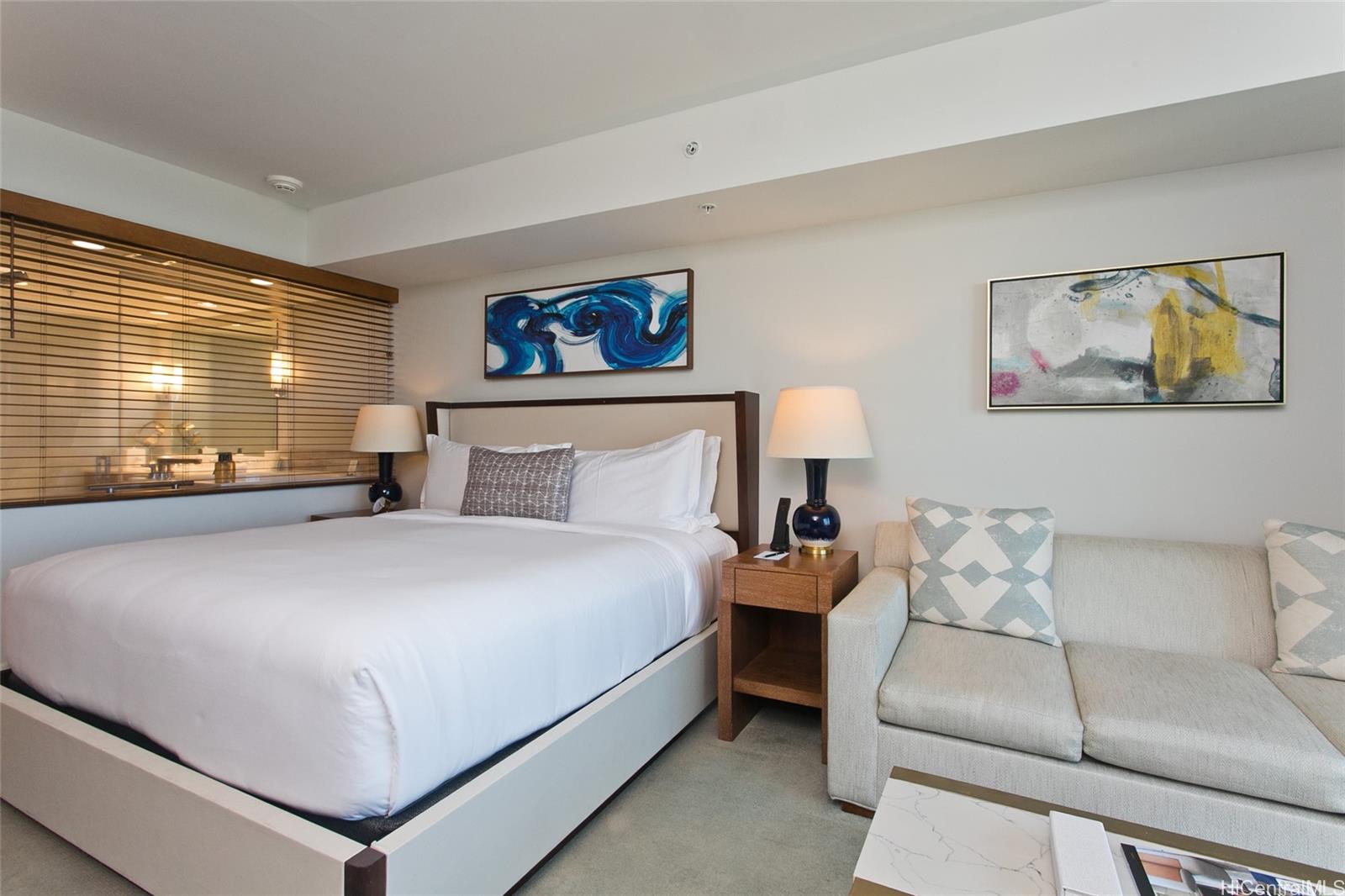 The Ritz-Carlton Residences condo # 1503 - Tower 2, Honolulu, Hawaii - photo 5 of 17