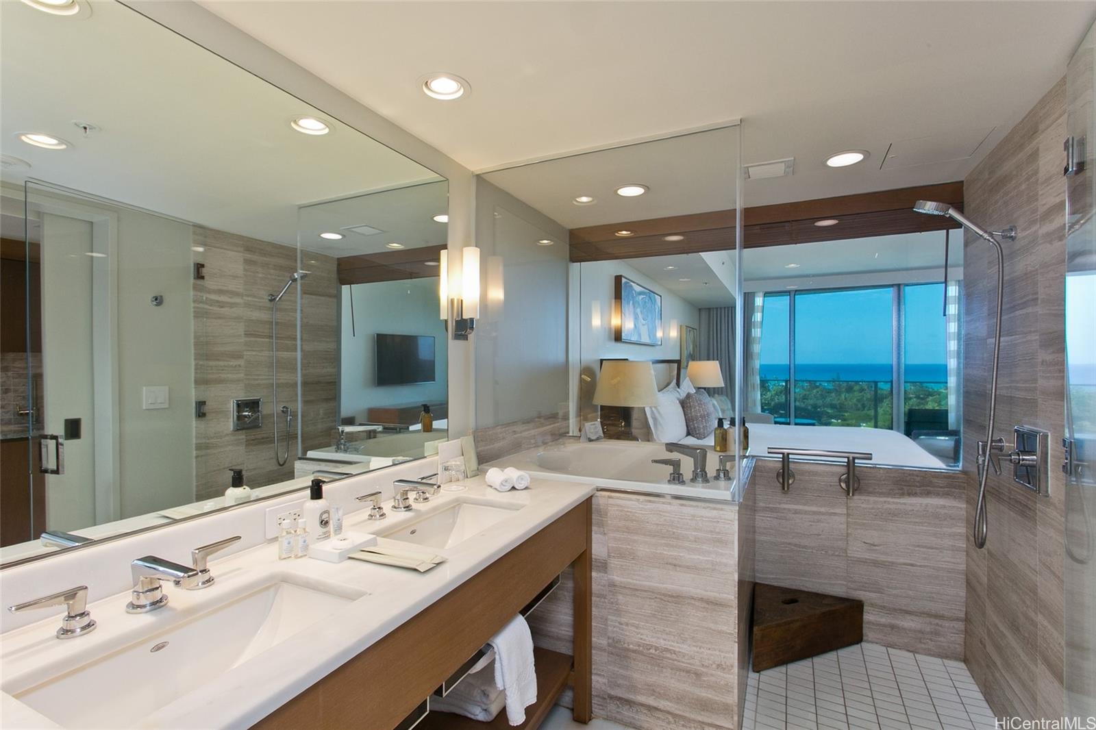 The Ritz-Carlton Residences condo # 1503 - Tower 2, Honolulu, Hawaii - photo 9 of 17