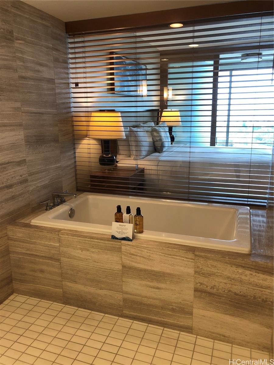 The Ritz-Carlton Residences condo # 1608, Honolulu, Hawaii - photo 2 of 24