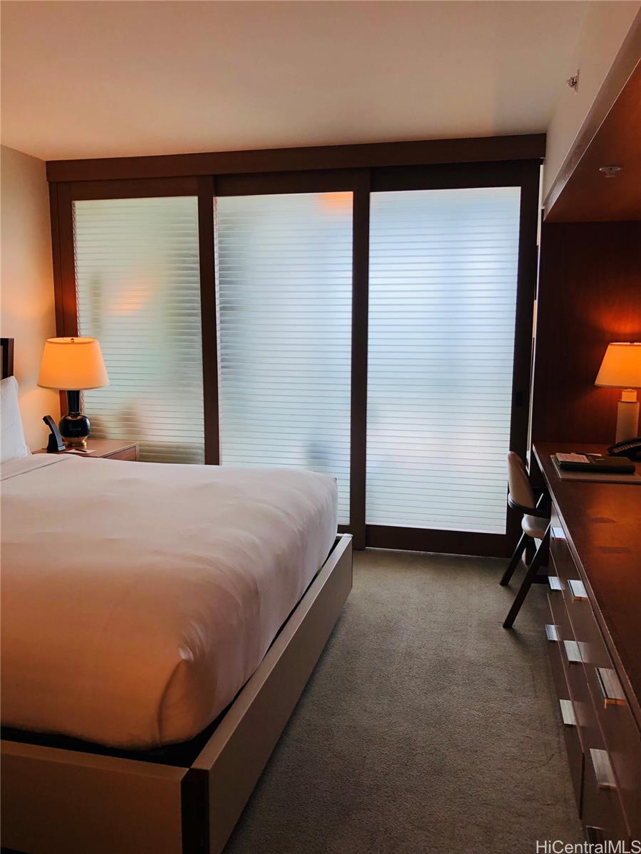 The Ritz-Carlton Residences condo # 1608, Honolulu, Hawaii - photo 14 of 19