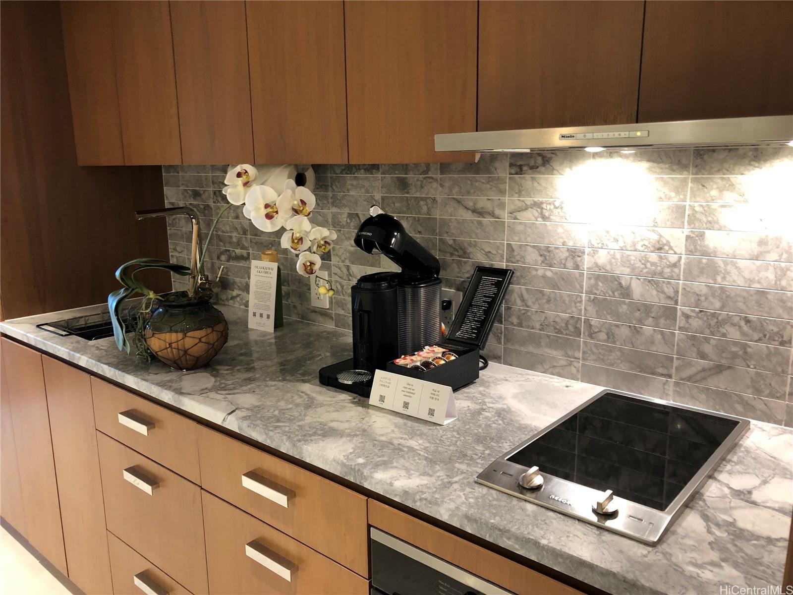 The Ritz-Carlton Residences condo # 1608, Honolulu, Hawaii - photo 6 of 19