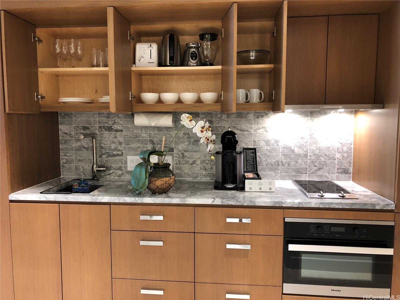 The Ritz-Carlton Residences condo # 1608, Honolulu, Hawaii - photo 7 of 24