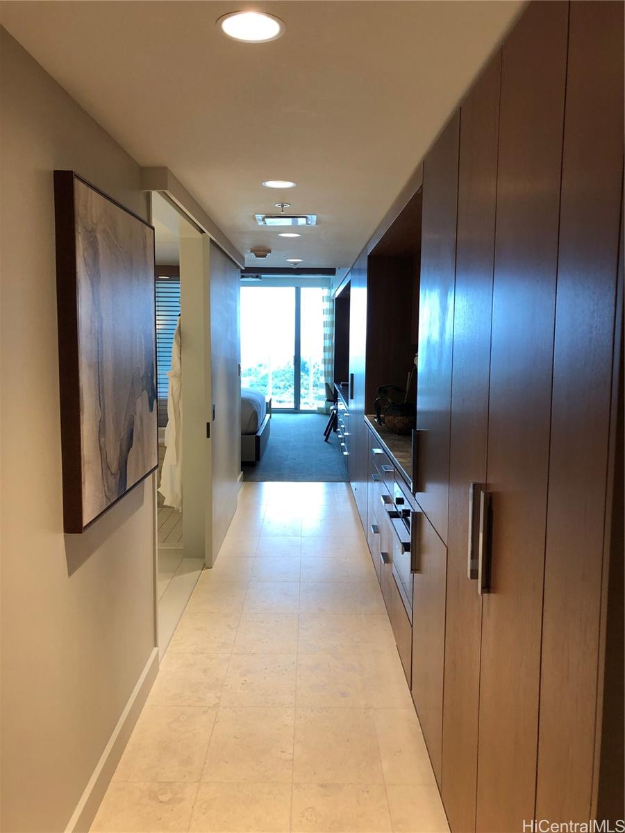 The Ritz-Carlton Residences condo # 1608, Honolulu, Hawaii - photo 8 of 24