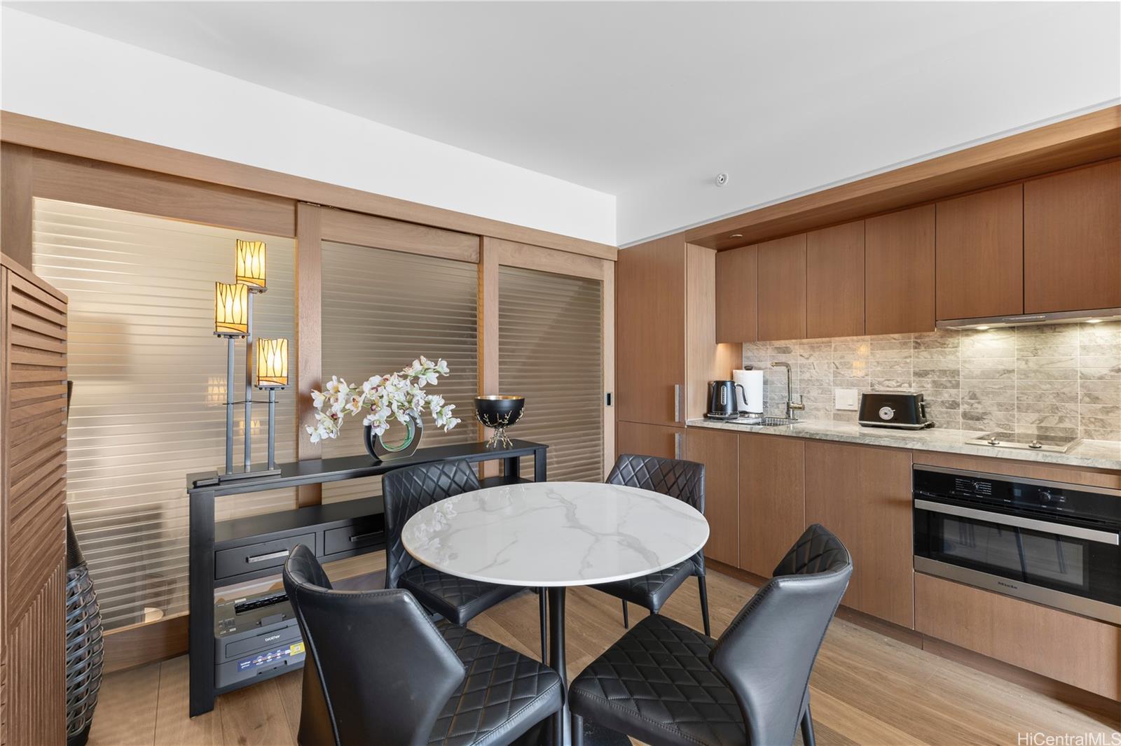 The Ritz-Carlton Residences condo # 1610, Honolulu, Hawaii - photo 4 of 25