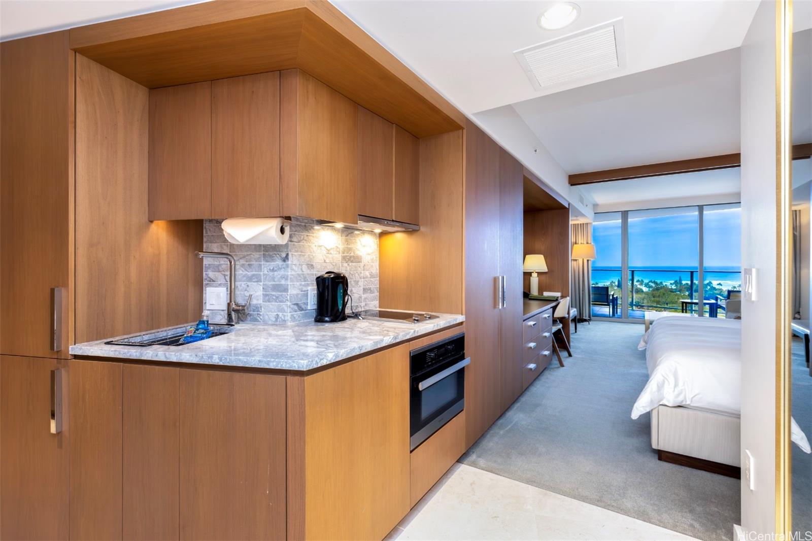 The Ritz-Carlton Residences condo # 1702, Honolulu, Hawaii - photo 8 of 22