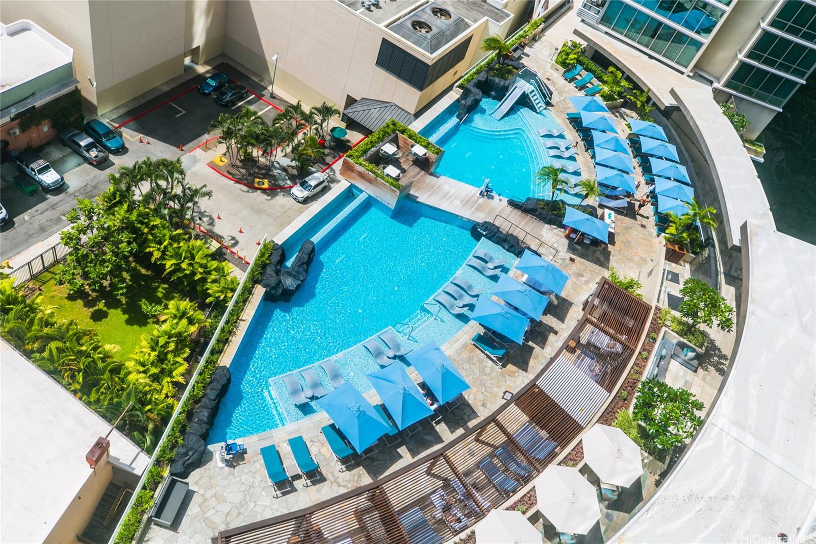 The Ritz-Carlton Residences condo # 1810, Honolulu, Hawaii - photo 2 of 25