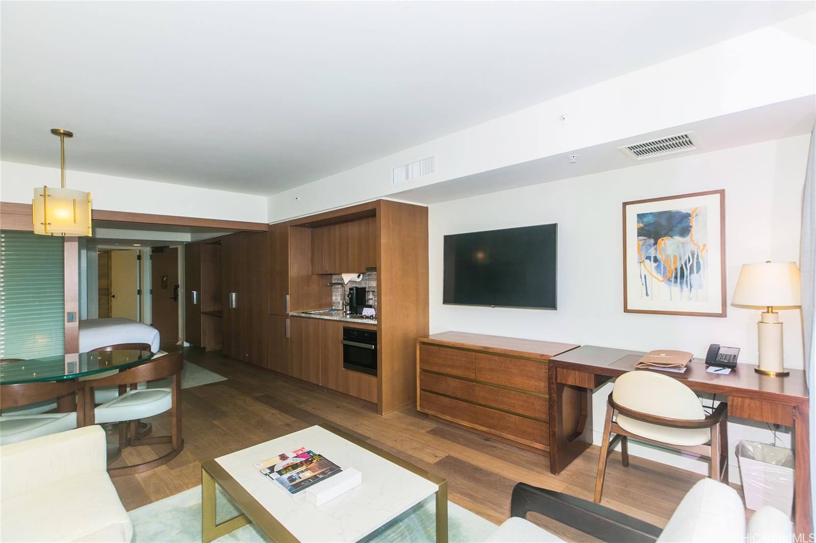 The Ritz-Carlton Residences condo # 1810, Honolulu, Hawaii - photo 13 of 25