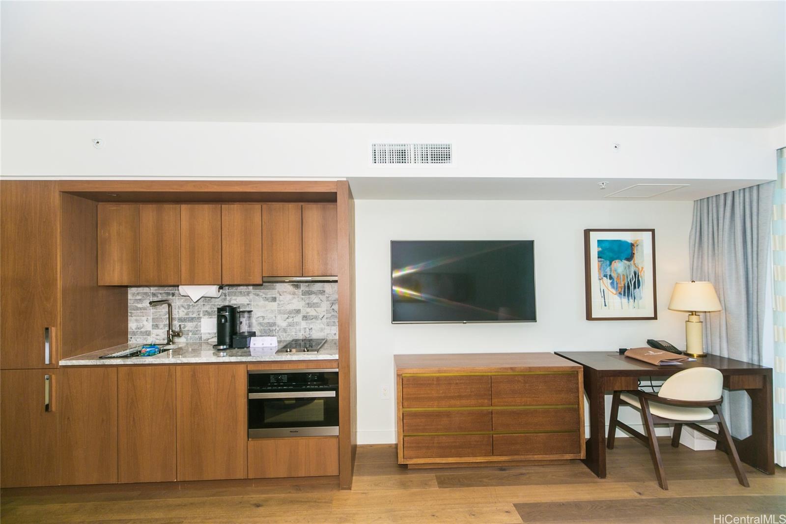 The Ritz-Carlton Residences condo # 1810, Honolulu, Hawaii - photo 15 of 25