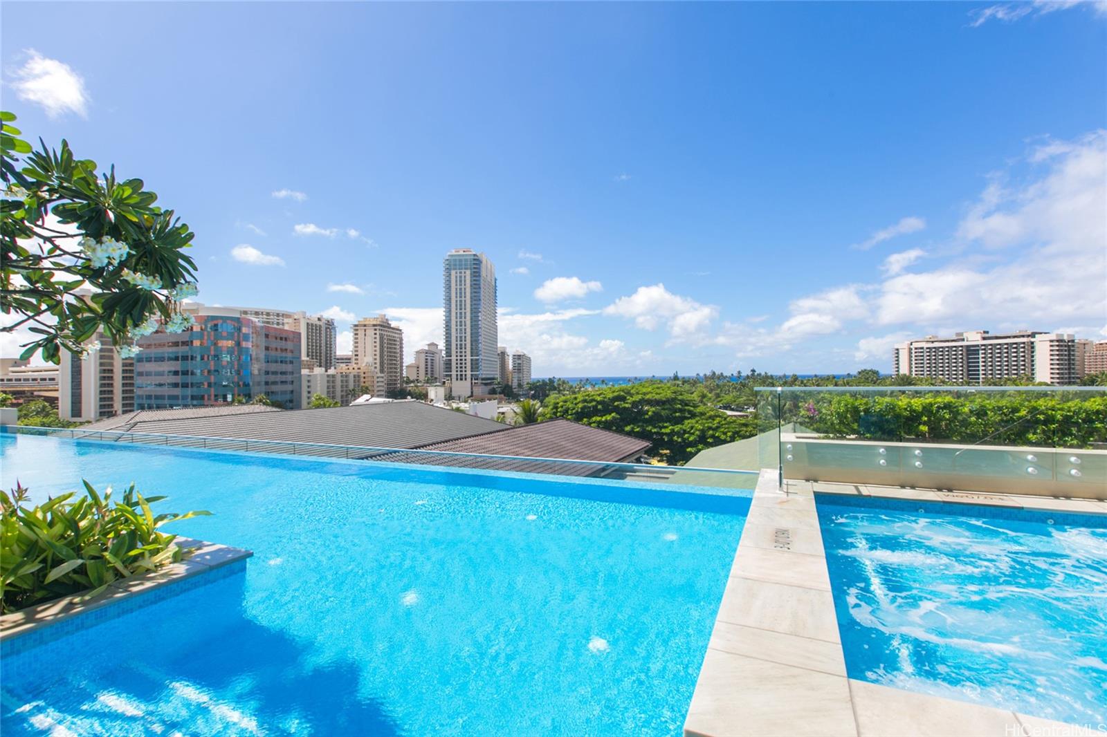 The Ritz-Carlton Residences condo # 1810, Honolulu, Hawaii - photo 3 of 25