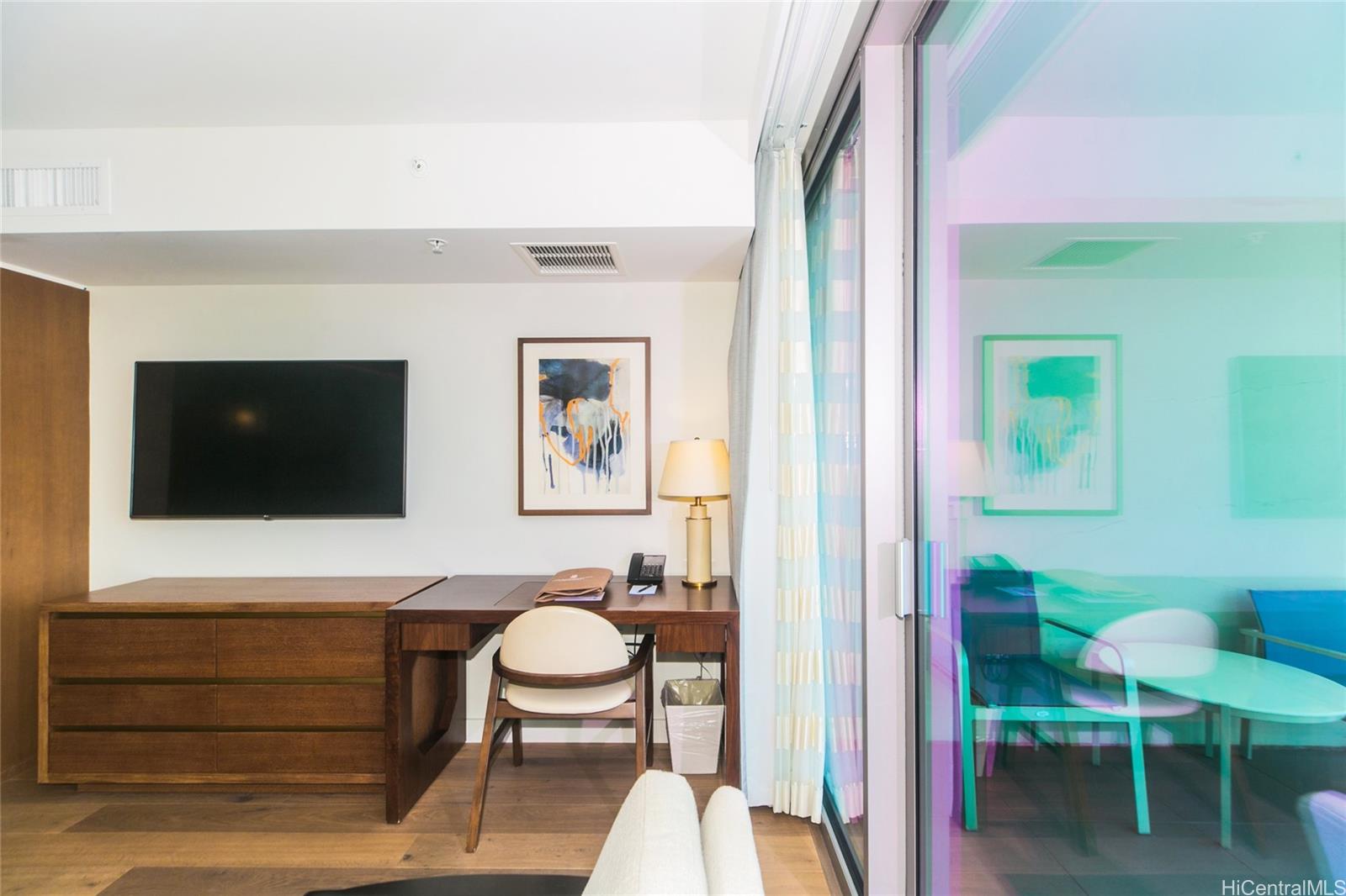 The Ritz-Carlton Residences condo # 1810, Honolulu, Hawaii - photo 10 of 25