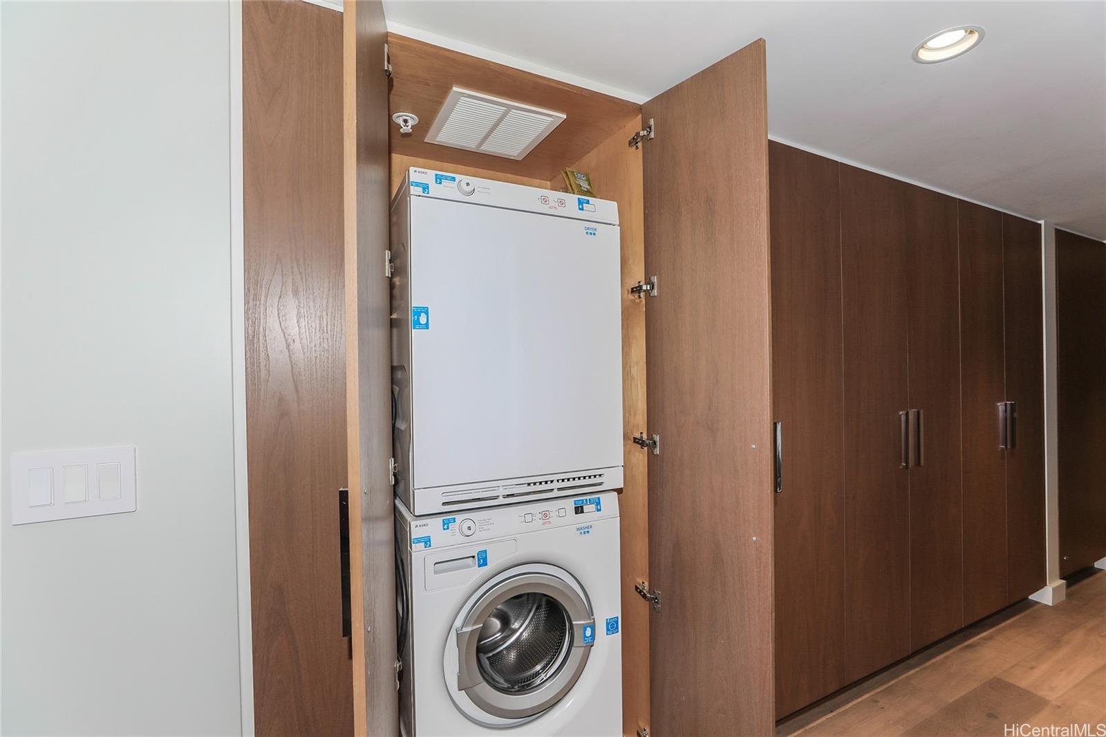 The Ritz-Carlton Residences condo # 1906, Honolulu, Hawaii - photo 9 of 13