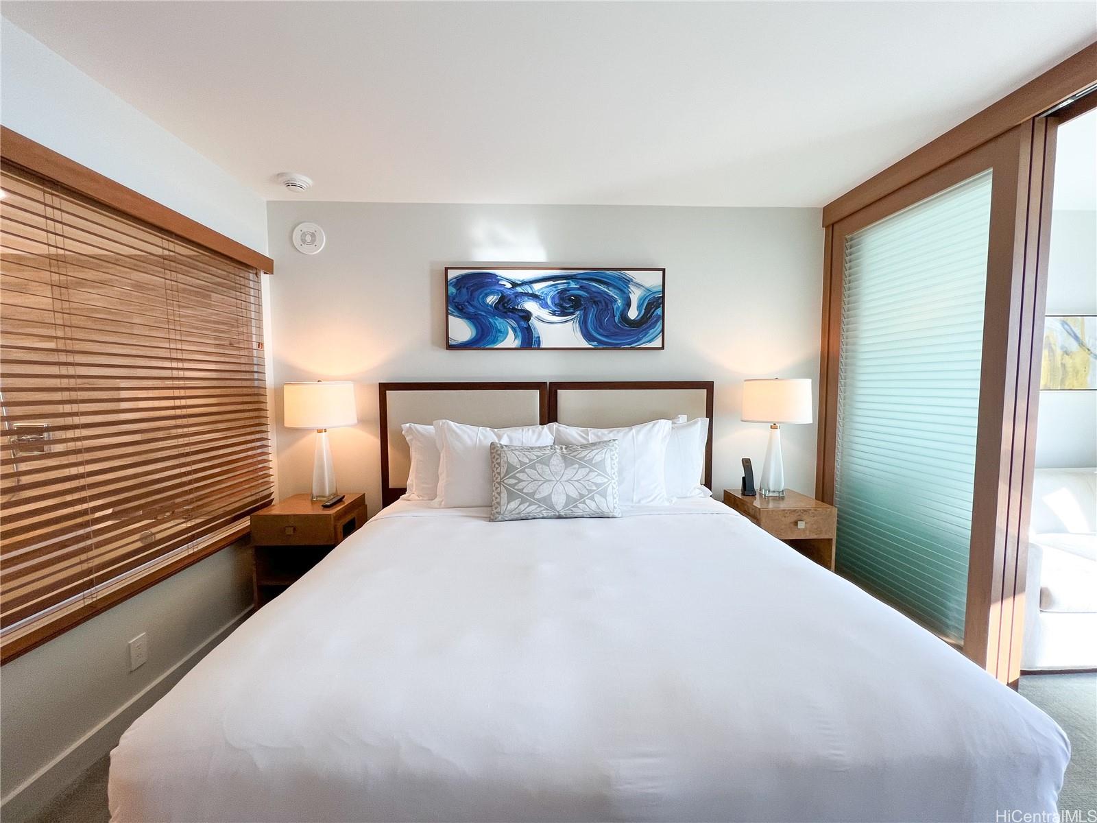 The Ritz-Carlton Residences condo # 2308, Honolulu, Hawaii - photo 2 of 19