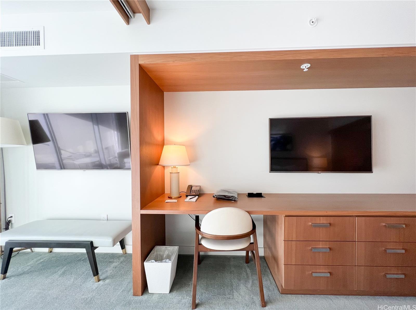 The Ritz-Carlton Residences condo # 2308, Honolulu, Hawaii - photo 8 of 19