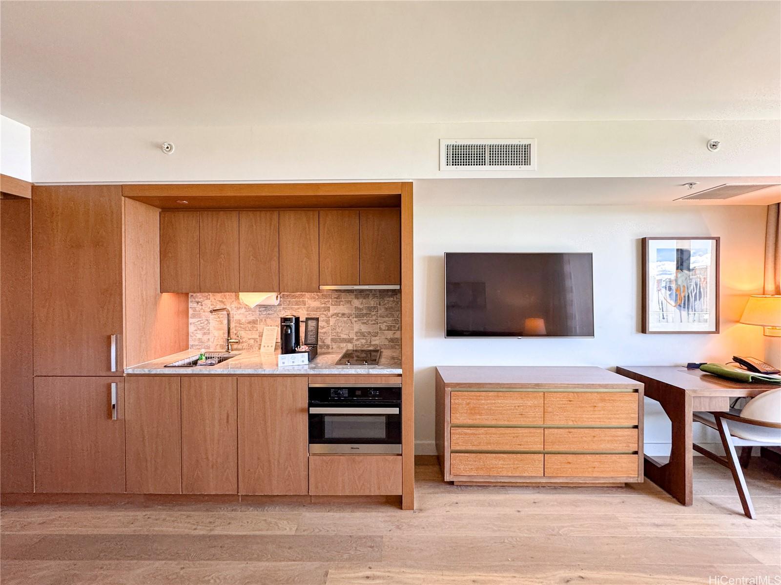 The Ritz-Carlton Residences condo # 2310, Honolulu, Hawaii - photo 11 of 18