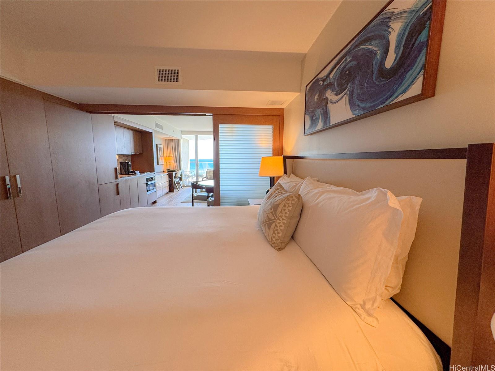 The Ritz-Carlton Residences condo # 2310, Honolulu, Hawaii - photo 5 of 18