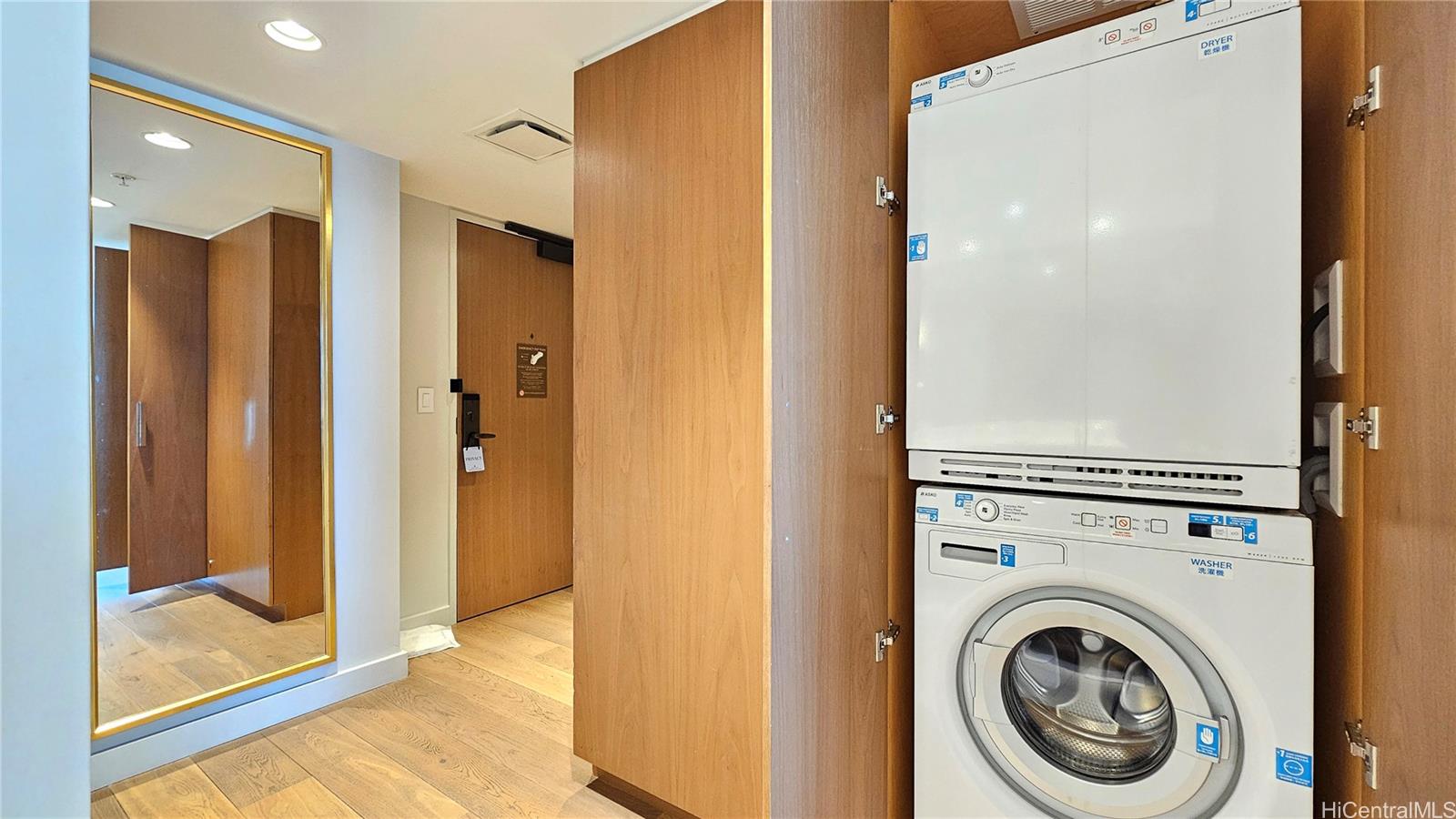 The Ritz-Carlton Residences condo # 2401, Honolulu, Hawaii - photo 6 of 20