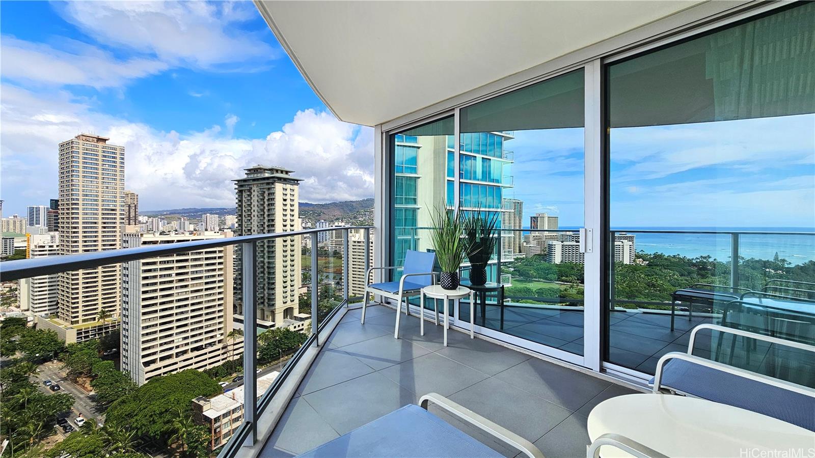 The Ritz-Carlton Residences condo # 2401, Honolulu, Hawaii - photo 10 of 20