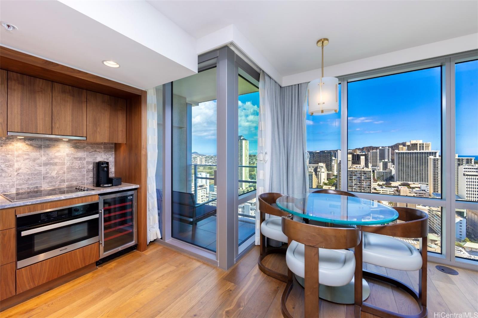 The Ritz-Carlton Residences condo # 2908, Honolulu, Hawaii - photo 6 of 25