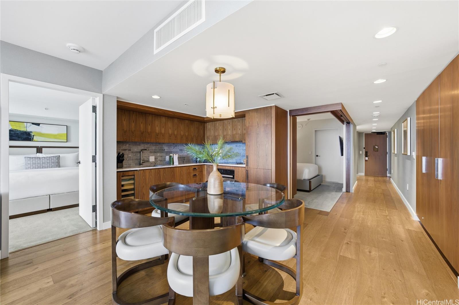 The Ritz-Carlton Residences condo # 3005, Honolulu, Hawaii - photo 11 of 23