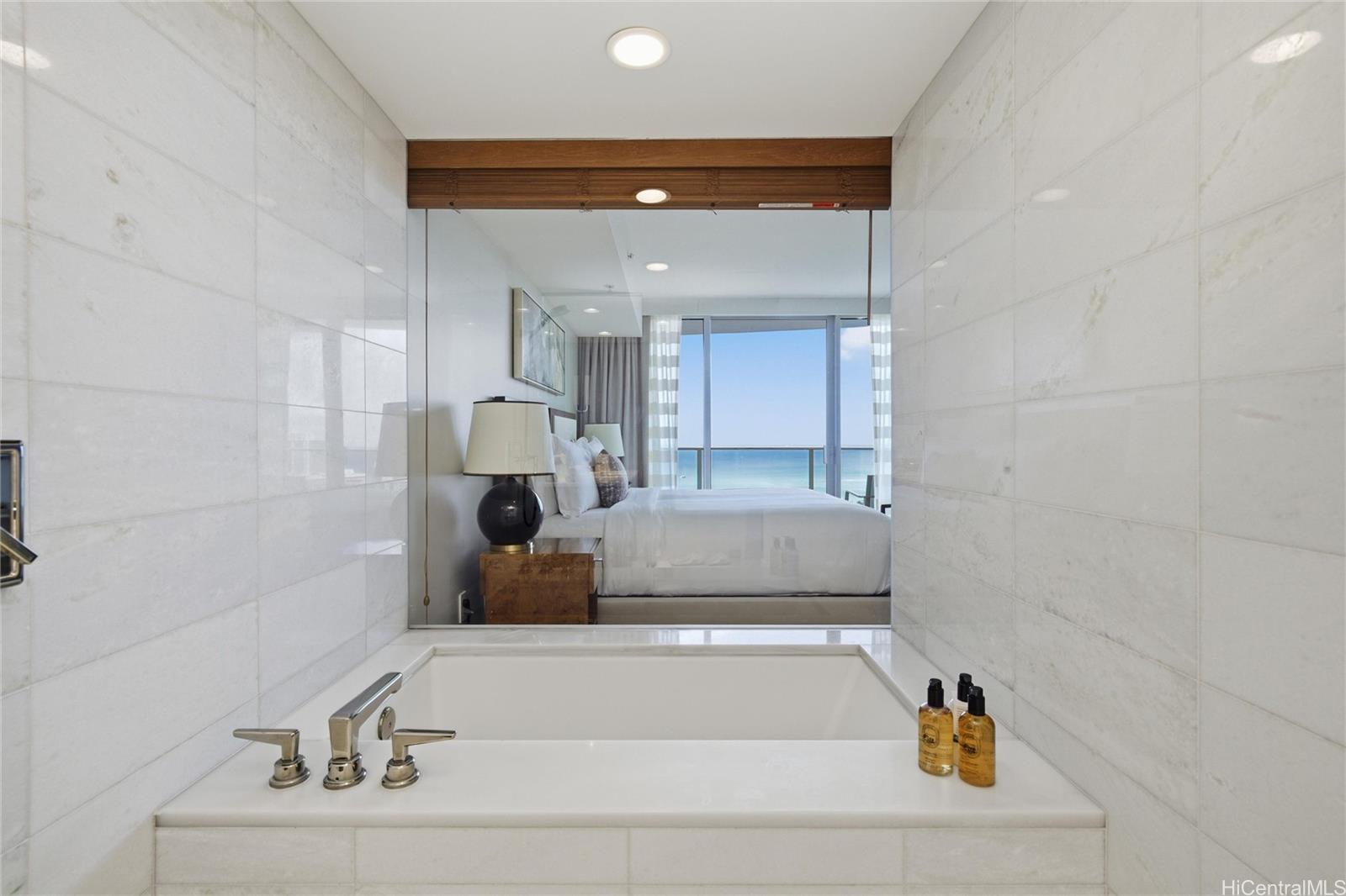 The Ritz-Carlton Residences condo # 3005, Honolulu, Hawaii - photo 10 of 23