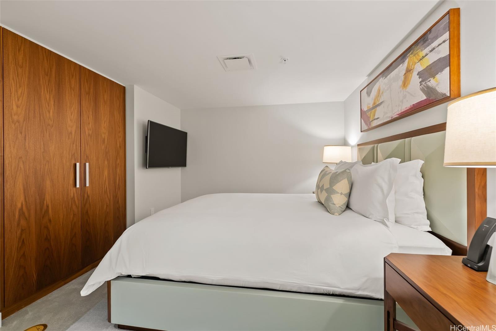 The Ritz-Carlton Residences condo # 3007, Honolulu, Hawaii - photo 17 of 25