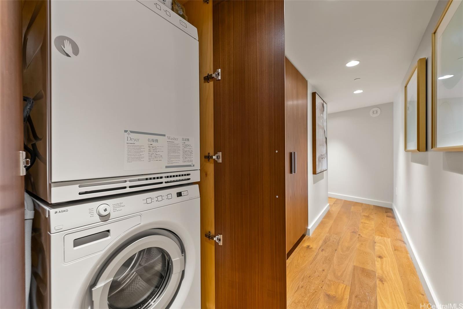 The Ritz-Carlton Residences condo # 3007, Honolulu, Hawaii - photo 19 of 25