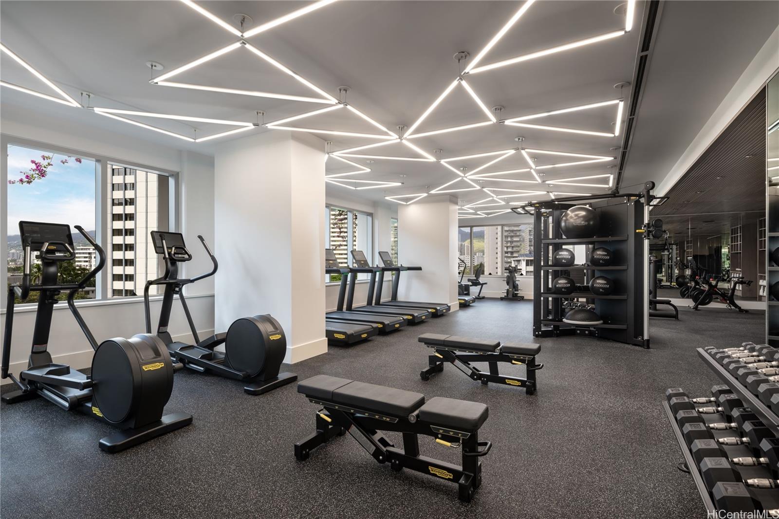 The Ritz-Carlton Residences condo # 3007, Honolulu, Hawaii - photo 24 of 25