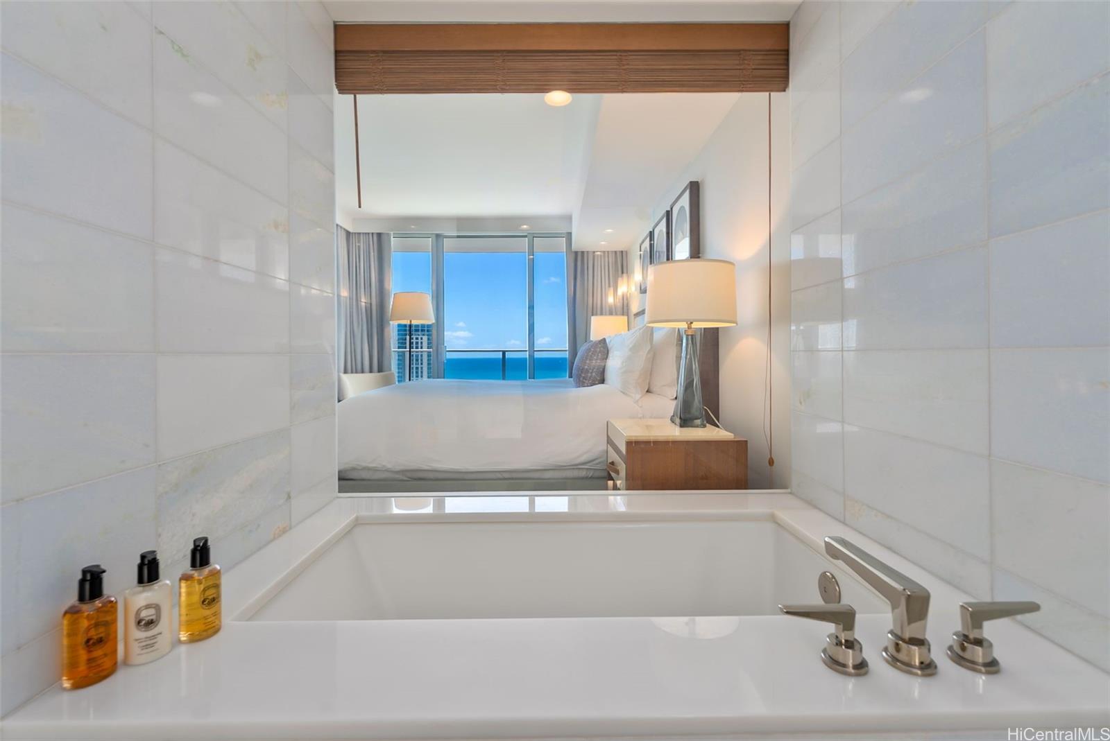 The Ritz-Carlton Residences condo # 3007, Honolulu, Hawaii - photo 10 of 25