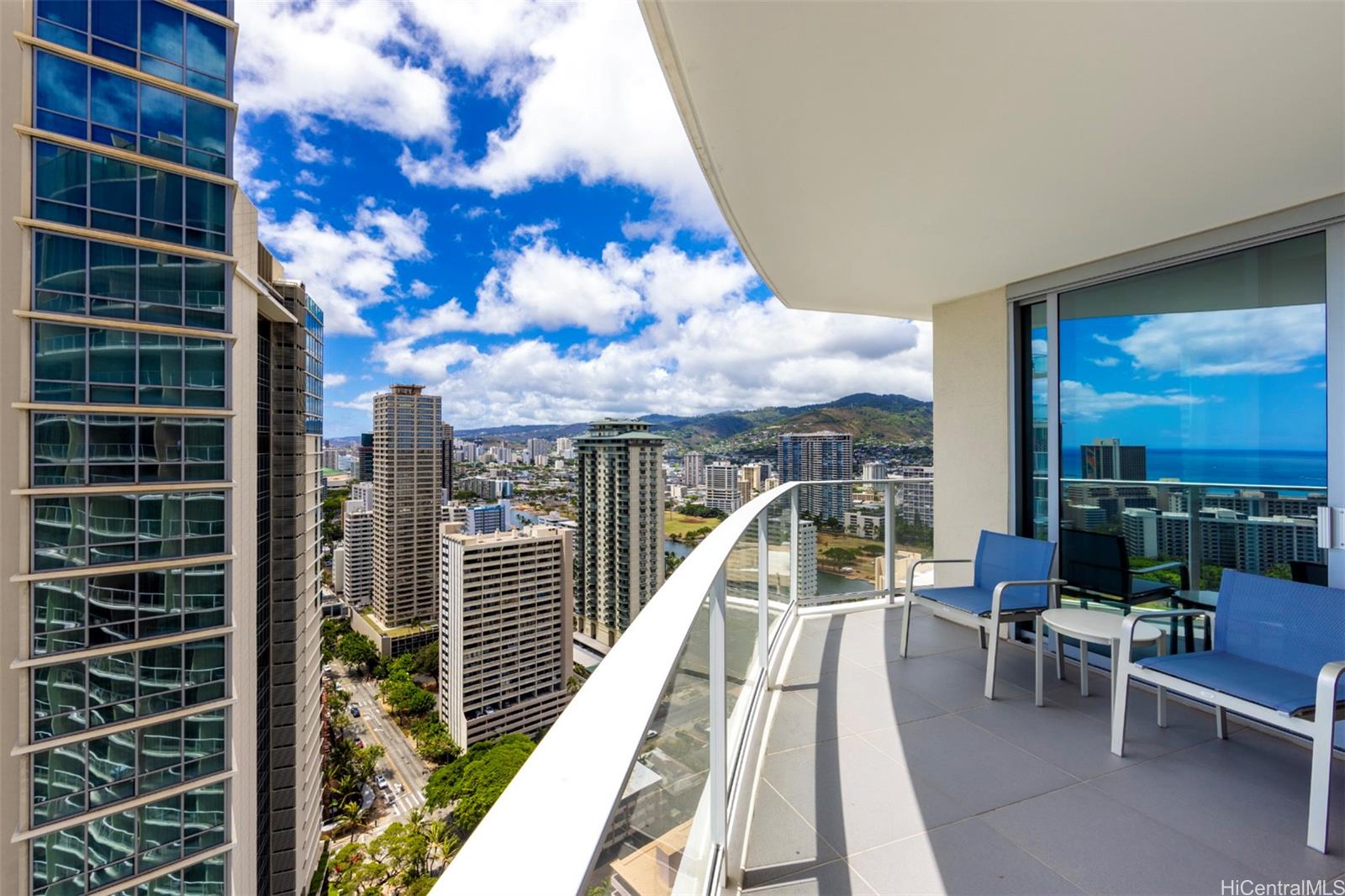 The Ritz-Carlton Residences condo # 3201, Honolulu, Hawaii - photo 16 of 19