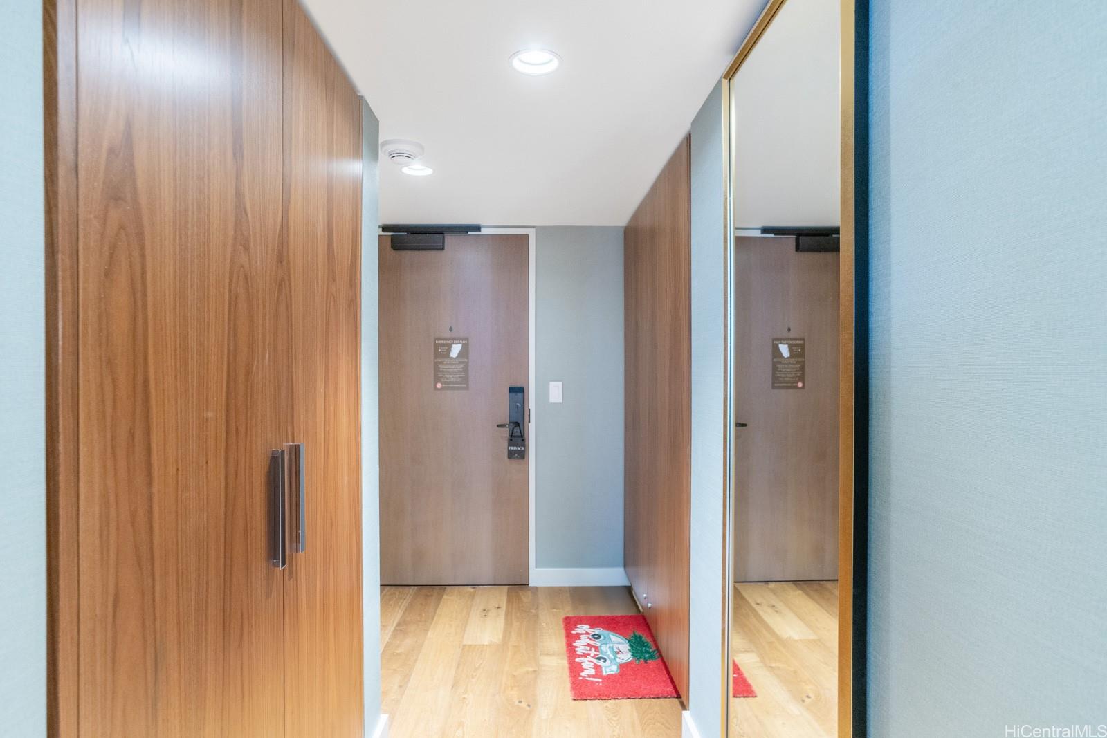 The Ritz-Carlton Residences condo # 3201, Honolulu, Hawaii - photo 6 of 23